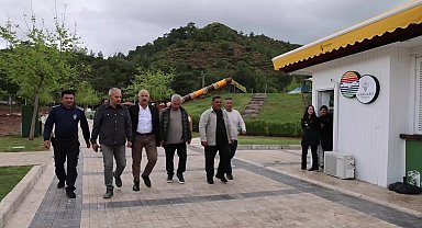 Marmaris'te şiddetli yağmur ve fırtına hayatı olumsuz etkiledi