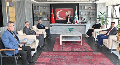 MCBÜ Rektörü Kibar, Manisa Büyükşehir Belediye Başkanı Zeyrek'i ziyaret etti