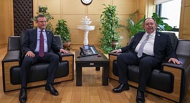 Özgür Özel, YSK Başkanı Ahmet Yener ile görüştü