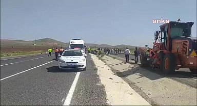 ŞANLIURFA'DA MEYDANA GELEN TRAFİK KAZASINDA 1'İ POLİS 4 KİŞİ HAYATINI KAYBETTİ