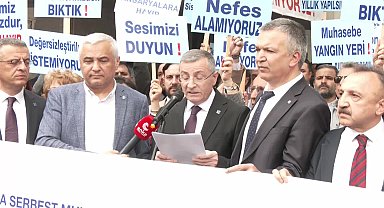 SERBEST MUHASEBECİ VE MALİ MÜŞAVİRLER, ARTAN İŞ YÜKLERİ İÇİN EYLEM YAPTI: “BAŞVURULARIMIZIN DİKKATE ALINMASI İÇİN MESLEKTAŞLARIMIZIN MASA BAŞINDA ÖLMESİ Mİ GEREKLİ?”
