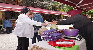TEPEBAŞI'NDA KADIN ÜRETİCİLERİN EMEĞİ DEĞER GÖRÜYOR