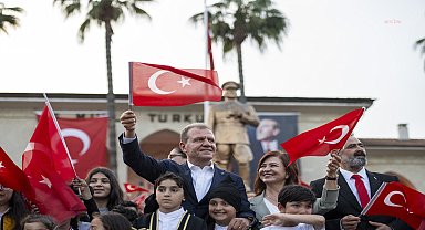 VAHAP SEÇER: “ÇOCUKLARA BAYRAMI LAYIK GÖREN MUSTAFA KEMAL ATATÜRK’E ŞÜKRANLARIMIZI SUNUYORUZ”