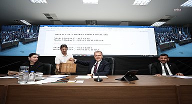 Vahap Seçer: "Gelecek 5 yılda Mersin'e çok daha güzel hizmetler yapacağız"