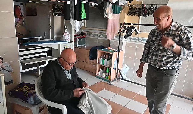 YOZGATLI USTA, 65 YILDIR YIPRANAN KUMAŞLARI ÖRGÜ TEKNİĞİ İLE TAMİR EDİYOR