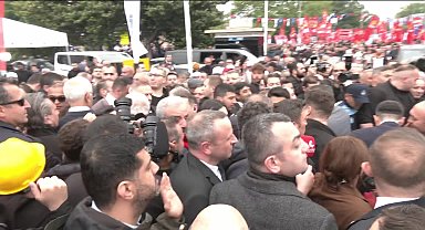 1 Mayıs işçi bayramı... Özgür Özel, Saraçhane'den ayrıldı