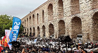 1 Mayıs'ta gözaltına alınan 65 kişi adliyeye sevk edildi