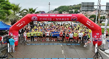 21 kilometrelik “7. Runkerasus Giresun Yarı Maratonu” koşuldu