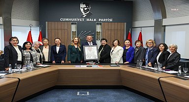 29 Ekim Kadınları Derneği'nden Özgür Özel'e: 