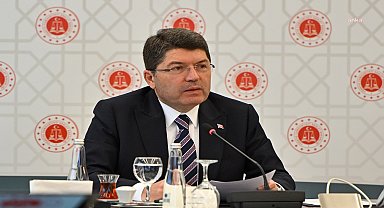 Adalet Bakanı Yılmaz Tunç: "Kadın tutuklu ve hükümlüler anneler günü sebebiyle bu hafta açık görüşe çıkabilecek"
