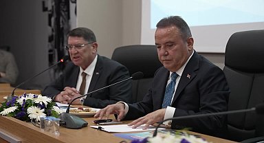AESOB'tan Antalya Büyükşehir Belediye Başkanı Böcek'e 'hayırlı olsun' ziyareti