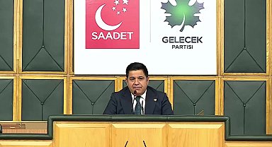 Ahmet Davutoğlu: "Dün gece son yılların en önemli gecesi yaşandı. Mafyatik yapılar devletimizin her yanına sızmış. Kamuoyuna derhal bir açıklama yapılmalı"