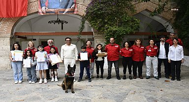 AKUT Kuşadası ekibinin düzenlediği 'haydi gençler, haydi çocuklar AKUT ile el ele' yarışmasında ödüller verildi