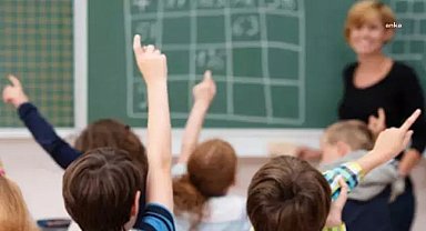 Anadolu Eğitim-Sen'den 'ekonomik durum anketi': öğretmenlerin yüzde 82,2'si maaşını yetersiz buluyor, sadece yüzde 6,8'i tatil yapabiliyor, yüzde 69'unun kredi borcu bulunuyor