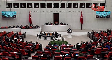 Aşkın Genç: "Din dersine 'cihat' kavramını ekleyerek, Atatürk'ün adını ve cumhuriyet kavramlarını azaltarak mı çocuklarımıza eğitim verilecek"