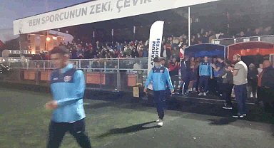 Atakum Belediyesi, 19 Mayıs Gençlik ve Spor Bayramı etkinlikleri kapsamında futbol karşılaşması düzenledi