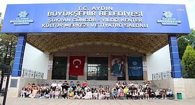 Aydın Büyükşehir Belediyesi Şehir Tiyatrosu'nun genç yetenekleri, büyük beğeni topladı