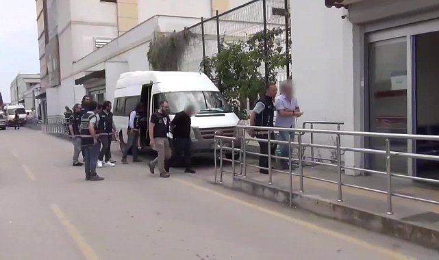 Bakan Yerlikaya: "Kalkan-21 operasyonları sonucu, 12 göçmen kaçakçılığı organizatörü tutuklandı"