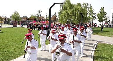 Balıkesir, ‘Arı Günü’ etkinliklerine ev sahipliği yaptı… Ahmet Akın: “Hedefimiz, Türkiye’de bir numara olmak”