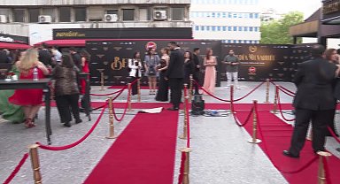 Başkan Tugay'a “Sanata Destek” Ödülü
