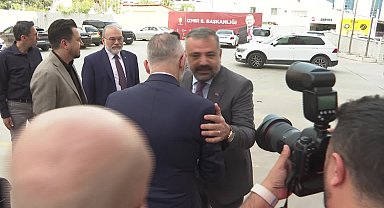 Başkan Tugay, AKP İl Başkanlığı ziyaretinde iş birliği mesajı verdi: "İzmir daha güzel günler görecek"
