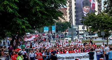 Bayraklı'da 19 Mayıs coşkusu yaşandı
