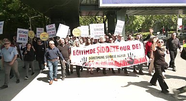 Binlerce öğretmen, sendikalar önderliğinde MEB önünden Meclis'e yürüdü