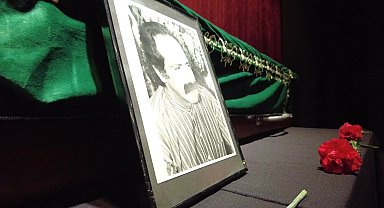 Bornova'da Şehir Tiyatrosu'nun Kurucu Sanat Yönetmeni Kemal Rafet Gücoğlu'na veda