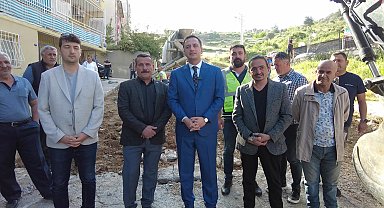 Bornova Merkez Mahallesi’nde beton yol hamlesi