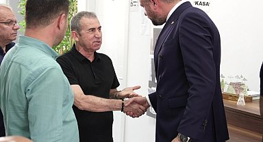 Buca Belediyesi'nden 'askıda yemek' projesi