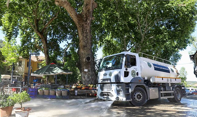 Buca’da temizlik çalışmaları sürüyor
