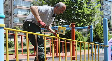 Çankaya Belediyesi'nden parklarda bakım çalışması