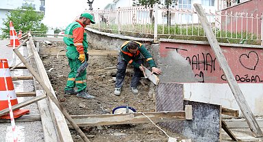 Çankaya'da merdivenli yollar yenileniyor