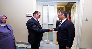 CHP Genel Başkanı Özgür Özel, Kamu Başdenetçisi Şeref Malkoç ile bir araya geldi