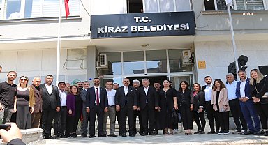 CHP İzmir İl Başkanı Aslanoğlu, ilçe örgütleri ve belediye başkanlarıyla değerlendirme toplantılarına başladı