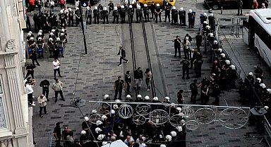 Cumartesi Anneleri'nin bininci kez toplanması Fransız Le Monde Gazetesinin ana sayfasında...