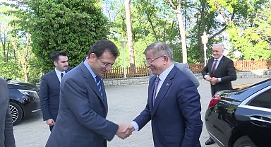 Davutoğlu'ndan İmamoğlu'na tebrik ziyareti