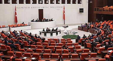 DEM Partili Bozan'ın, Kobani olaylarıyla ilgili Erdoğan'ı hedef alan sözlerine, AKP'liler tepki gösterdi