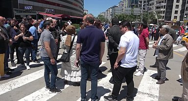 Diyarbakır'da DEM Partililer, polis çemberinde açıklama yaptı