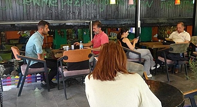 Diyarbakır'da Kürtçe hizmet veren kafe işletmecisi gözaltına alındı