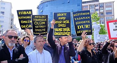 Eskişehir'de öğretmenler okullardaki şiddete karşı eylem yaptı