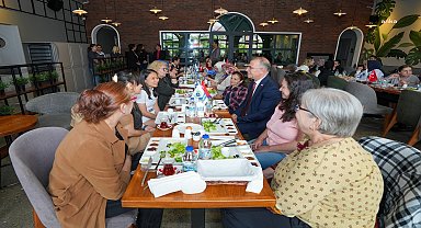 Gaziemir Belediye Başkanı Işık, şehit anneleri ve eşleriyle buluştu... Işık: "Her zaman yanınızdayız"
