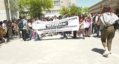 Hacettepe öğrencileri yemekhane zammını ve amfitiyatronun kiralanmasını protesto etti