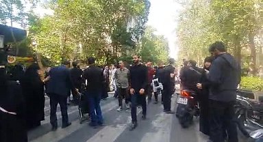 Helikopter kazasında hayatını kaybeden İran Cumhurbaşkanı Reisi'nin naaşı defnedildi