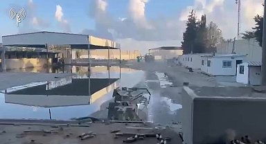 İsrail, kara harekâtı başlattığı Refah Sınır Kapısı'nı ele geçirdi