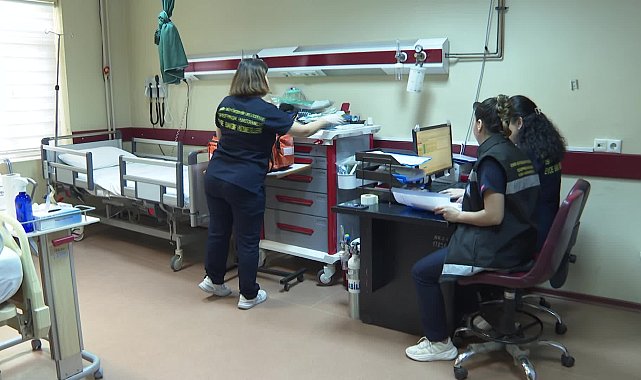 İzmir Büyükşehir Belediyesi Evde Bakım Hizmetleri Birimi, yatağa bağımlı beş bin hastaya evinde düzenli hizmet veriyor