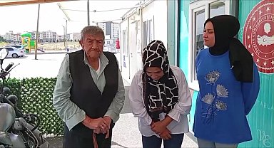 Kahramanmaraş Dulkadiroğlu'nda bulunan konteyner kentten çıkarılmak istenen depremzedeler eylem yaptı: "perişan olmak istemiyoruz"