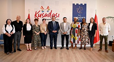 Kardeş şehir Creıl'den gelen heyet, Kuşadası Belediye Başkanı Ömer Günel'i ziyaret etti