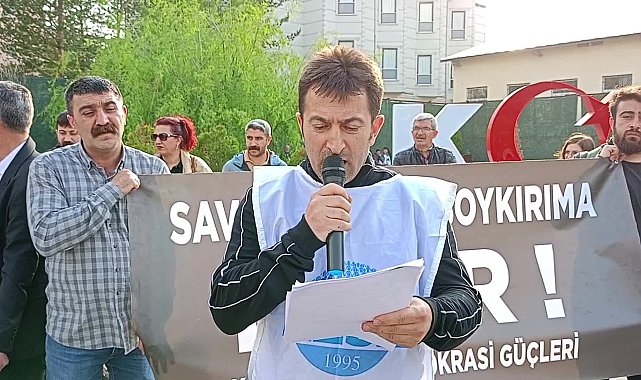 Kars Emek ve Demokrasi Platformu Filistin için oturma eylemi yaptı