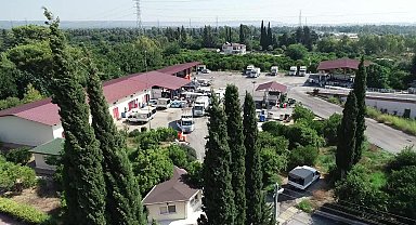Konyaaltı Belediye Başkanı Cem Kotan, 1 Mayıs sabahında güne işçilerle başladı